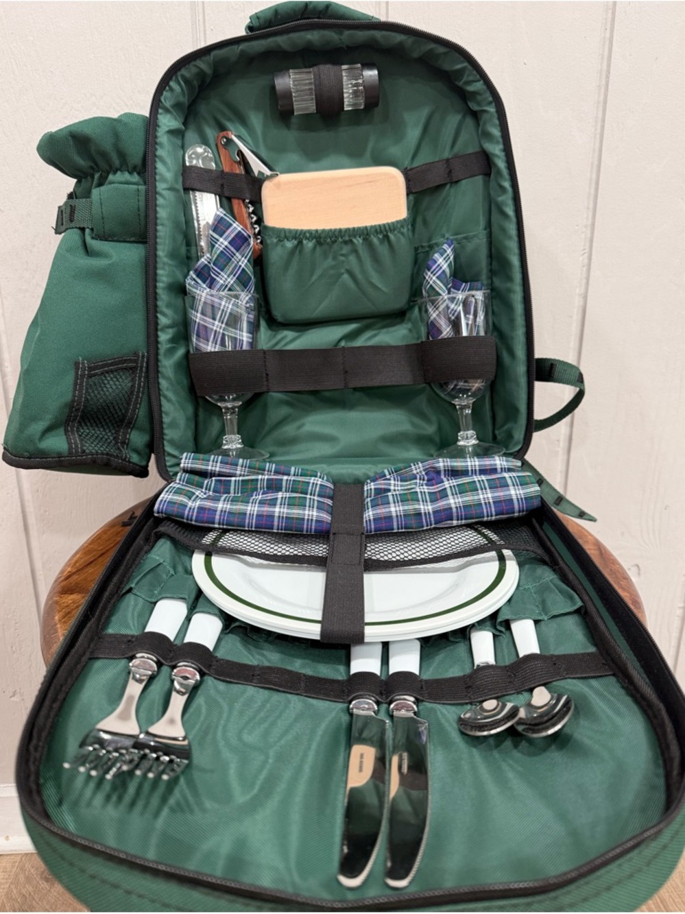 Picnic Sport Green Picnic Backpack with full service for 2